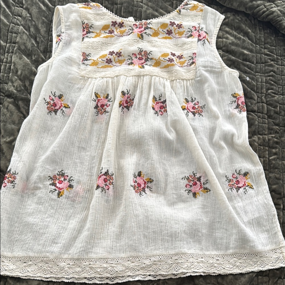 Anthropologie White and Pink Floral Embroidered Blouse